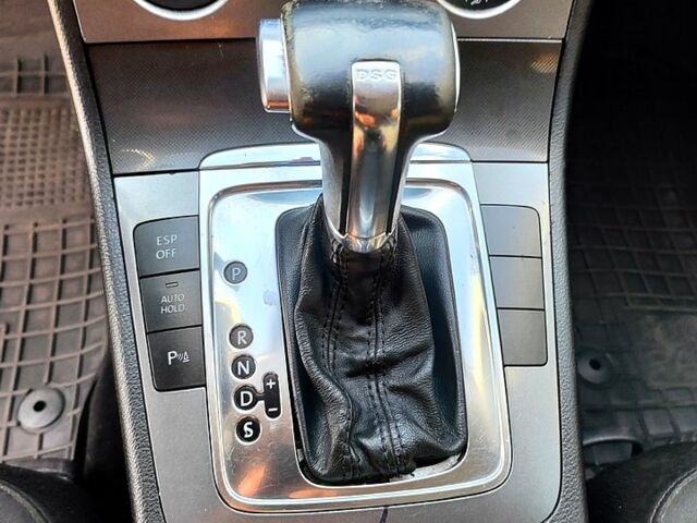 Сірий Фольксваген Пассат, об'ємом двигуна 2 л та пробігом 250 тис. км за 6300 $, фото 5 на Automoto.ua