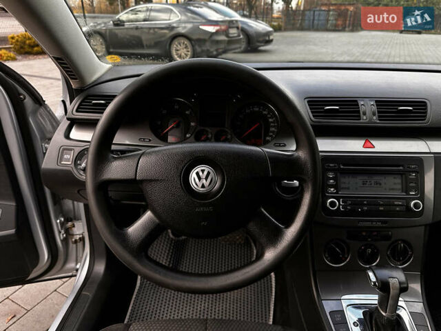 Серый Фольксваген Пассат, объемом двигателя 1.97 л и пробегом 349 тыс. км за 4850 $, фото 28 на Automoto.ua