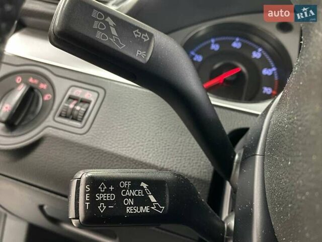 Сірий Фольксваген Пассат, об'ємом двигуна 1.8 л та пробігом 198 тис. км за 7490 $, фото 19 на Automoto.ua