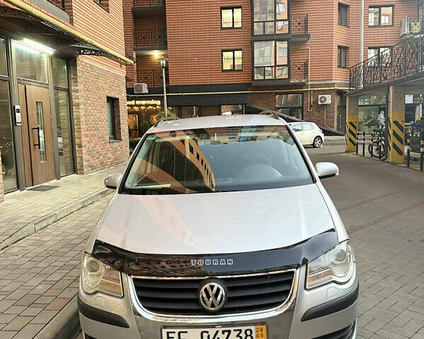 Сірий Фольксваген Пассат, об'ємом двигуна 1.8 л та пробігом 199 тис. км за 7500 $, фото 27 на Automoto.ua