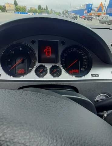 Серый Фольксваген Пассат, объемом двигателя 1.97 л и пробегом 349 тыс. км за 7200 $, фото 1 на Automoto.ua