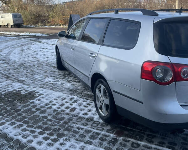 Серый Фольксваген Пассат, объемом двигателя 1.97 л и пробегом 280 тыс. км за 5350 $, фото 1 на Automoto.ua