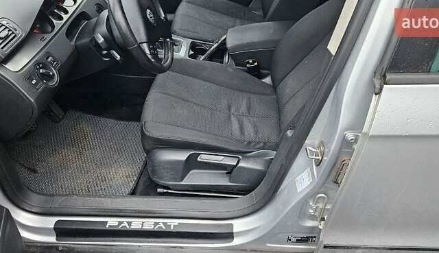 Сірий Фольксваген Пассат, об'ємом двигуна 1.9 л та пробігом 320 тис. км за 5400 $, фото 3 на Automoto.ua