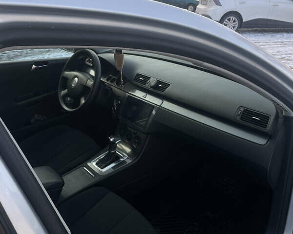 Серый Фольксваген Пассат, объемом двигателя 1.97 л и пробегом 280 тыс. км за 5350 $, фото 8 на Automoto.ua