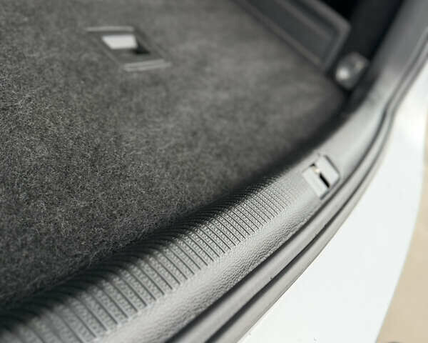 Серый Фольксваген Пассат, объемом двигателя 1.97 л и пробегом 286 тыс. км за 6750 $, фото 66 на Automoto.ua