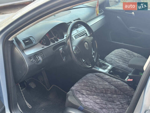 Серый Фольксваген Пассат, объемом двигателя 1.97 л и пробегом 358 тыс. км за 5500 $, фото 7 на Automoto.ua