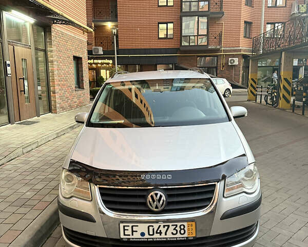 Сірий Фольксваген Пассат, об'ємом двигуна 1.8 л та пробігом 199 тис. км за 7500 $, фото 30 на Automoto.ua