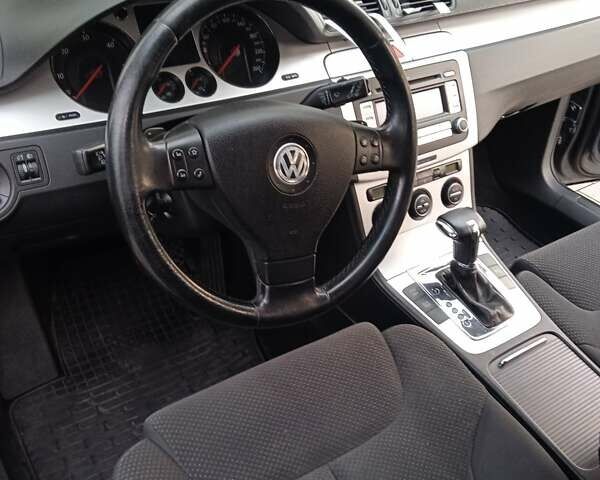 Сірий Фольксваген Пассат, об'ємом двигуна 2 л та пробігом 240 тис. км за 5500 $, фото 2 на Automoto.ua