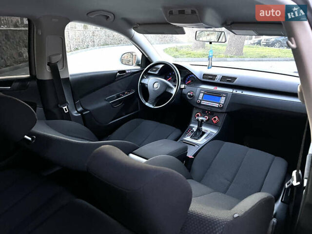 Сірий Фольксваген Пассат, об'ємом двигуна 1.97 л та пробігом 296 тис. км за 6750 $, фото 36 на Automoto.ua