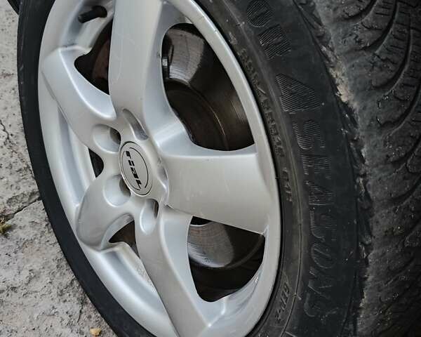 Серый Фольксваген Пассат, объемом двигателя 2 л и пробегом 304 тыс. км за 4900 $, фото 21 на Automoto.ua