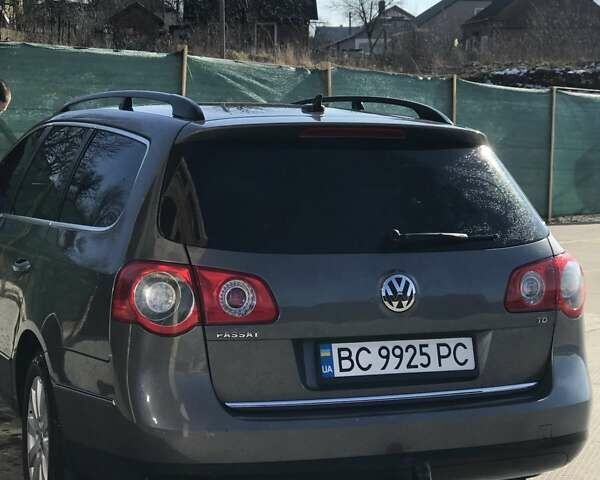 Сірий Фольксваген Пассат, об'ємом двигуна 1.9 л та пробігом 254 тис. км за 6250 $, фото 7 на Automoto.ua