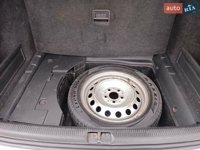 Сірий Фольксваген Пассат, об'ємом двигуна 1.9 л та пробігом 273 тис. км за 5999 $, фото 10 на Automoto.ua