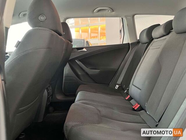 Серый Фольксваген Пассат, объемом двигателя 2 л и пробегом 219 тыс. км за 7900 $, фото 9 на Automoto.ua