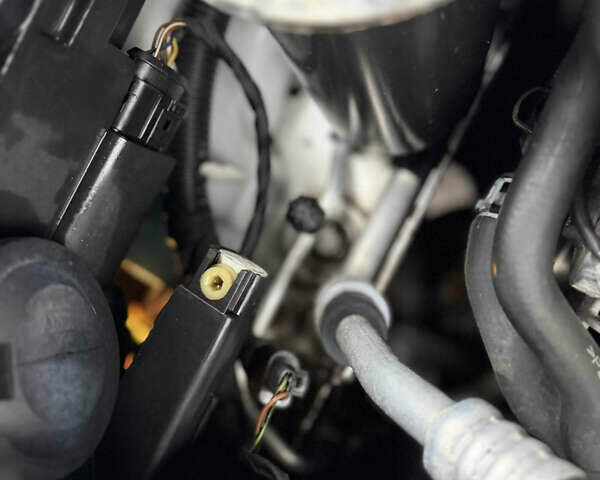 Серый Фольксваген Пассат, объемом двигателя 1.97 л и пробегом 286 тыс. км за 6750 $, фото 86 на Automoto.ua