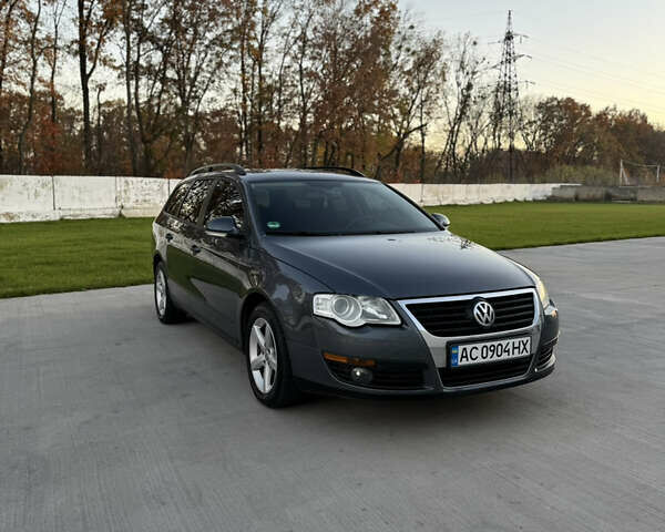 Сірий Фольксваген Пассат, об'ємом двигуна 1.97 л та пробігом 377 тис. км за 6500 $, фото 1 на Automoto.ua