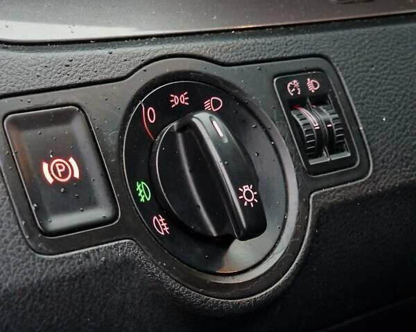 Серый Фольксваген Пассат, объемом двигателя 2 л и пробегом 291 тыс. км за 4850 $, фото 14 на Automoto.ua