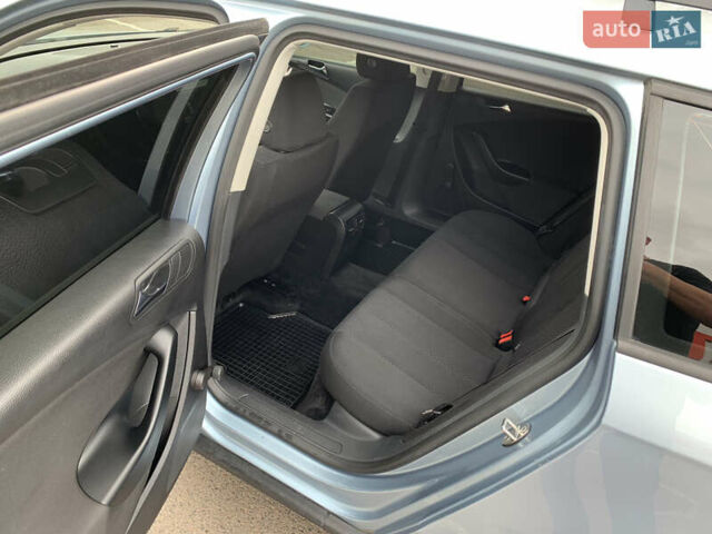 Серый Фольксваген Пассат, объемом двигателя 1.9 л и пробегом 230 тыс. км за 7500 $, фото 12 на Automoto.ua