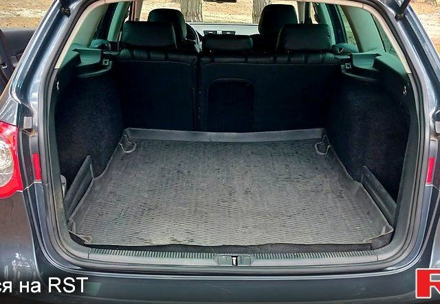 Серый Фольксваген Пассат, объемом двигателя 1.4 л и пробегом 320 тыс. км за 5400 $, фото 10 на Automoto.ua