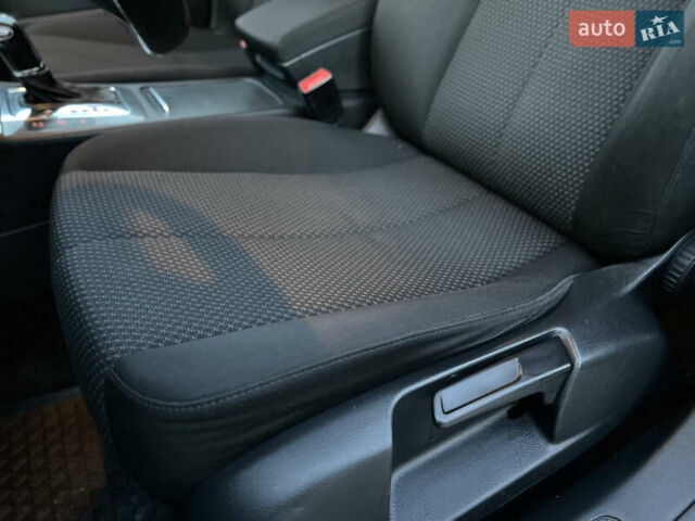 Сірий Фольксваген Пассат, об'ємом двигуна 2 л та пробігом 295 тис. км за 6999 $, фото 27 на Automoto.ua