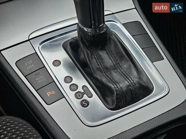 Серый Фольксваген Пассат, объемом двигателя 2 л и пробегом 302 тыс. км за 4650 $, фото 48 на Automoto.ua