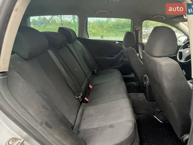 Серый Фольксваген Пассат, объемом двигателя 1.97 л и пробегом 265 тыс. км за 5999 $, фото 17 на Automoto.ua