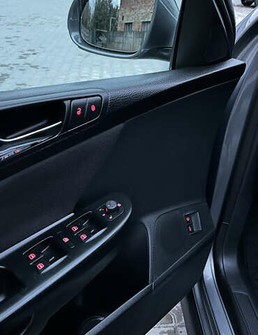 Сірий Фольксваген Пассат, об'ємом двигуна 1.8 л та пробігом 298 тис. км за 5999 $, фото 21 на Automoto.ua