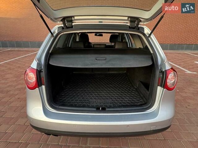 Фольксваген Пассат 2009 в Одессе на Automoto.ua Серый Фольксваген Пассат, объемом двигателя 2 л и пробегом 279 тыс. км за 6200 $, фото 35 на Automoto.ua