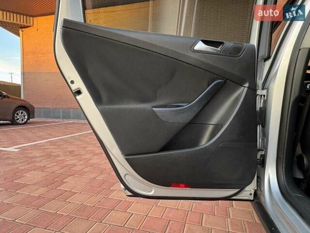 Фольксваген Пассат 2009 в Одессе на Automoto.ua Серый Фольксваген Пассат, объемом двигателя 2 л и пробегом 279 тыс. км за 6200 $, фото 34 на Automoto.ua