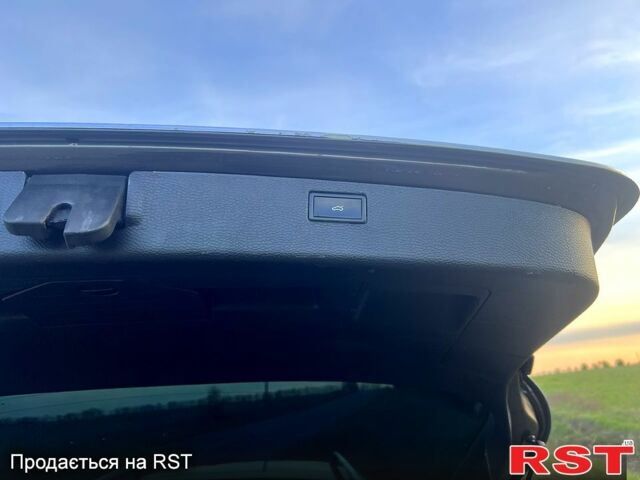 Серый Фольксваген Пассат, объемом двигателя 2 л и пробегом 277 тыс. км за 5500 $, фото 3 на Automoto.ua