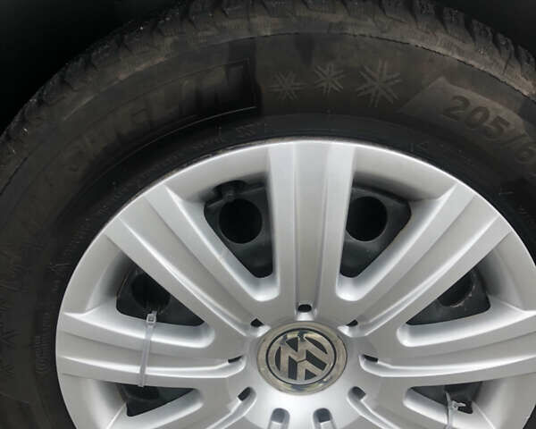 Серый Фольксваген Пассат, объемом двигателя 1.97 л и пробегом 285 тыс. км за 9000 $, фото 7 на Automoto.ua