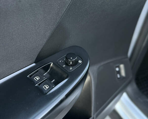 Серый Фольксваген Пассат, объемом двигателя 1.4 л и пробегом 211 тыс. км за 6750 $, фото 43 на Automoto.ua