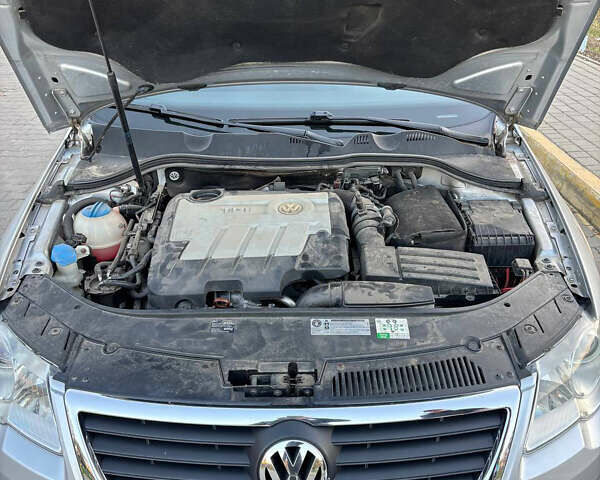 Серый Фольксваген Пассат, объемом двигателя 1.97 л и пробегом 208 тыс. км за 7500 $, фото 15 на Automoto.ua