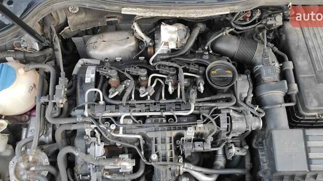 Серый Фольксваген Пассат, объемом двигателя 1.6 л и пробегом 262 тыс. км за 7000 $, фото 36 на Automoto.ua