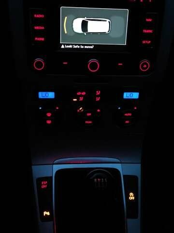 Серый Фольксваген Пассат, объемом двигателя 1.6 л и пробегом 262 тыс. км за 7000 $, фото 48 на Automoto.ua