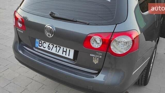 Серый Фольксваген Пассат, объемом двигателя 1.6 л и пробегом 262 тыс. км за 7000 $, фото 15 на Automoto.ua