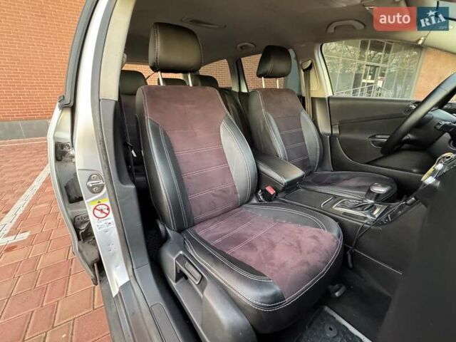 Фольксваген Пассат 2009 в Одессе на Automoto.ua Серый Фольксваген Пассат, объемом двигателя 2 л и пробегом 279 тыс. км за 6200 $, фото 52 на Automoto.ua