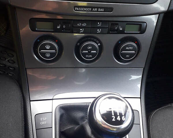 Сірий Фольксваген Пассат, об'ємом двигуна 1.4 л та пробігом 187 тис. км за 6100 $, фото 16 на Automoto.ua