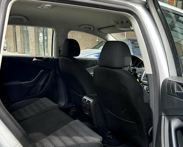 Серый Фольксваген Пассат, объемом двигателя 2 л и пробегом 250 тыс. км за 7100 $, фото 7 на Automoto.ua