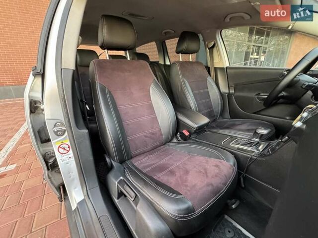 Фольксваген Пассат 2009 в Одессе на Automoto.ua Серый Фольксваген Пассат, объемом двигателя 2 л и пробегом 279 тыс. км за 6200 $, фото 53 на Automoto.ua