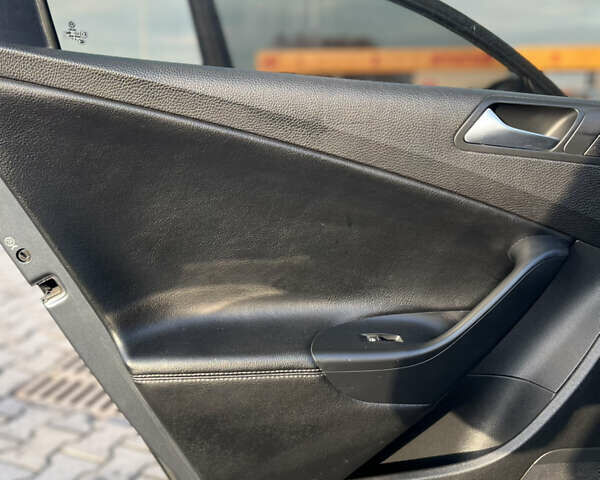 Серый Фольксваген Пассат, объемом двигателя 1.39 л и пробегом 251 тыс. км за 5800 $, фото 38 на Automoto.ua