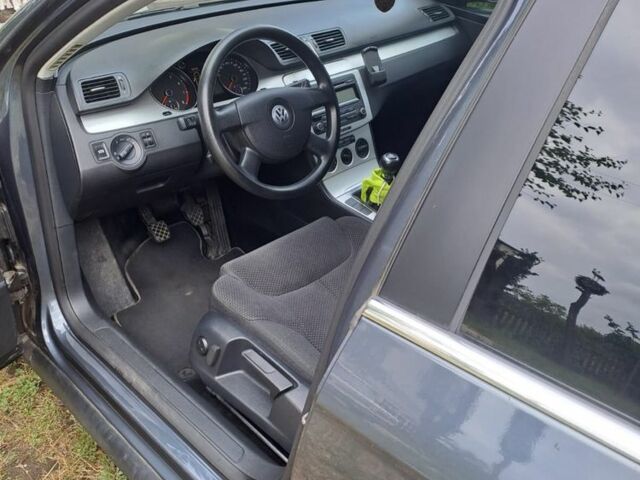 Серый Фольксваген Пассат, объемом двигателя 1.4 л и пробегом 250 тыс. км за 6500 $, фото 2 на Automoto.ua