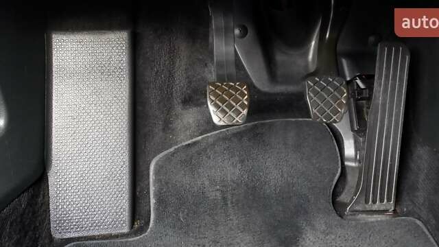 Серый Фольксваген Пассат, объемом двигателя 1.4 л и пробегом 226 тыс. км за 7800 $, фото 22 на Automoto.ua