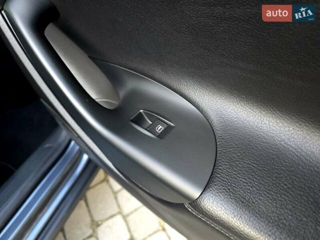 Сірий Фольксваген Пассат, об'ємом двигуна 1.8 л та пробігом 212 тис. км за 7500 $, фото 90 на Automoto.ua