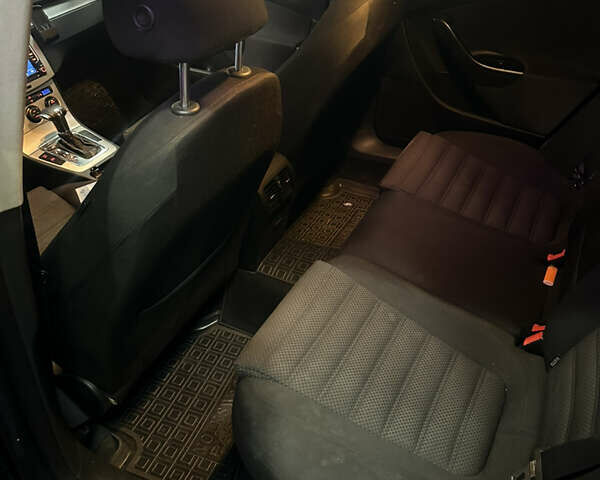 Серый Фольксваген Пассат, объемом двигателя 1.97 л и пробегом 258 тыс. км за 6500 $, фото 11 на Automoto.ua