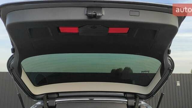 Серый Фольксваген Пассат, объемом двигателя 1.6 л и пробегом 262 тыс. км за 7000 $, фото 67 на Automoto.ua