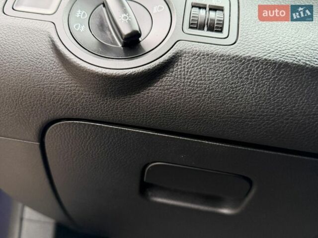 Серый Фольксваген Пассат, объемом двигателя 0 л и пробегом 177 тыс. км за 6900 $, фото 111 на Automoto.ua