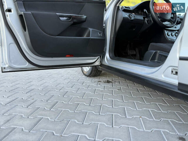 Серый Фольксваген Пассат, объемом двигателя 1.4 л и пробегом 211 тыс. км за 6750 $, фото 42 на Automoto.ua