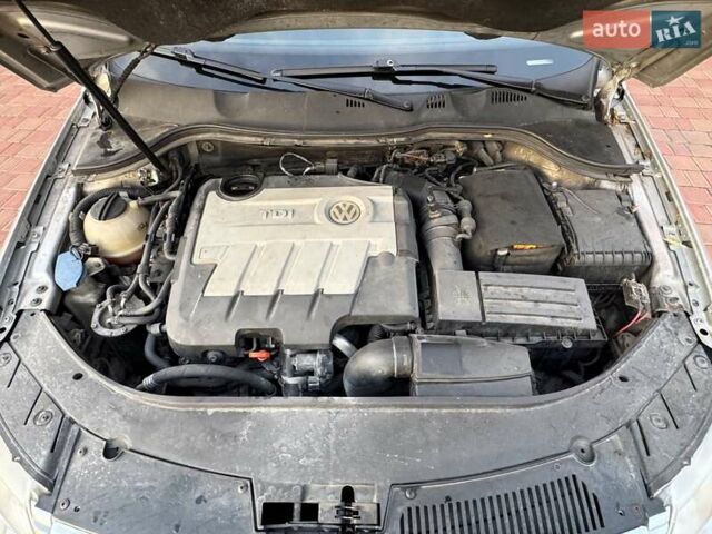 Фольксваген Пассат 2009 в Одессе на Automoto.ua Серый Фольксваген Пассат, объемом двигателя 2 л и пробегом 279 тыс. км за 6200 $, фото 57 на Automoto.ua