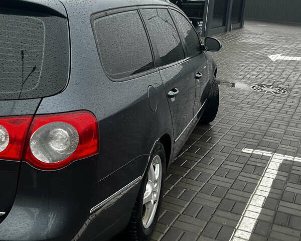 Сірий Фольксваген Пассат, об'ємом двигуна 2 л та пробігом 277 тис. км за 6900 $, фото 3 на Automoto.ua