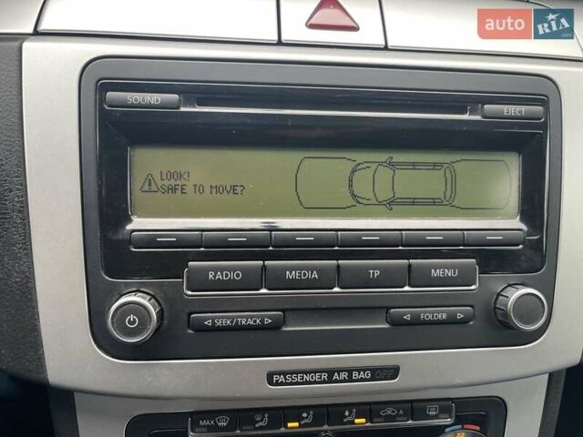 Серый Фольксваген Пассат, объемом двигателя 1.8 л и пробегом 271 тыс. км за 5800 $, фото 22 на Automoto.ua